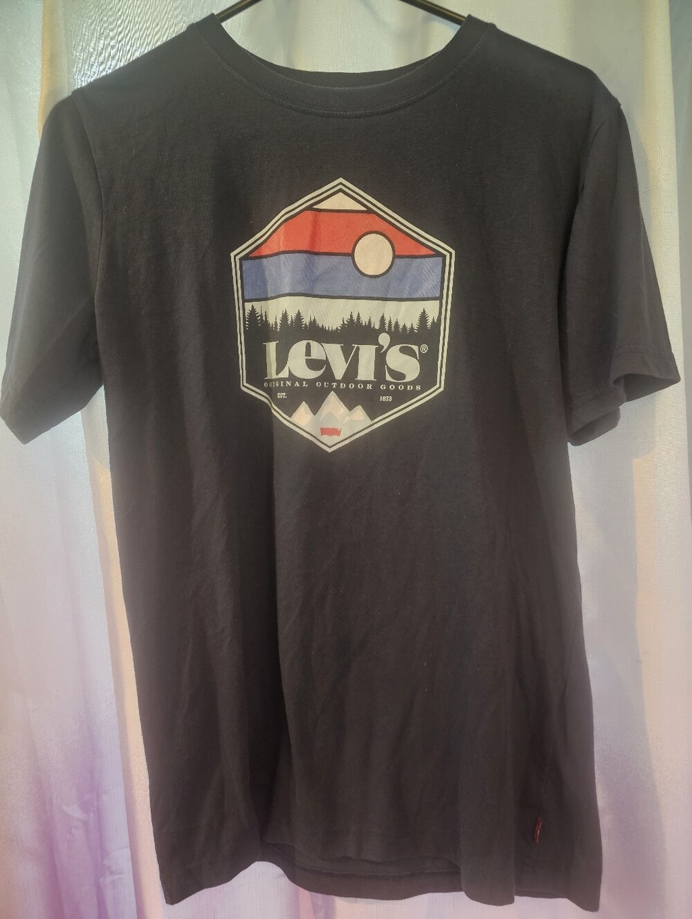 Levi's Black Short-Sleeve Tee with Sunset Outdoor Badge